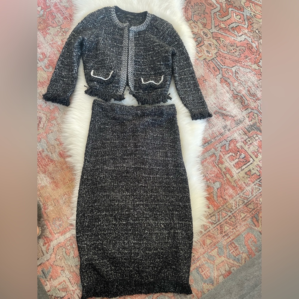 Ann taylor stretch tweed suit. Black and white size XS